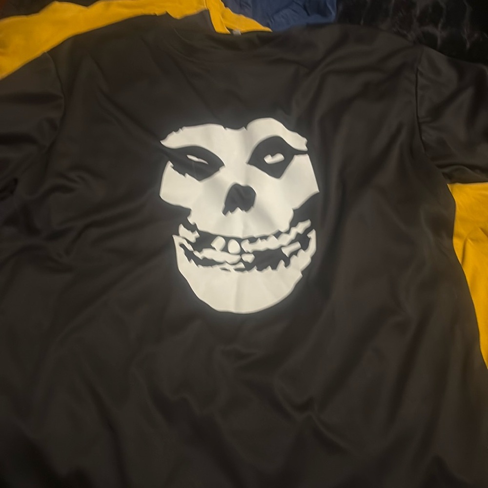 Men’s lg tshirt